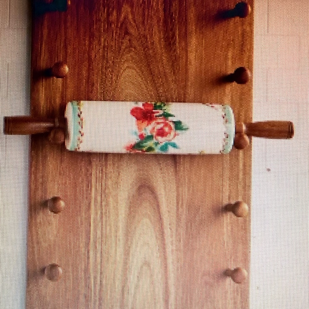 rolling pin holder with painted meadows ceramic rolling pin  NEW